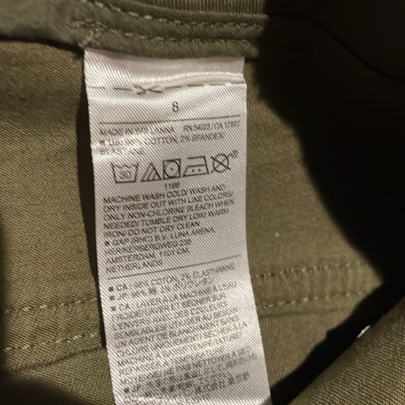 Banana Republic Girlfriend Chino. - Picture 9 of 13